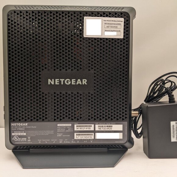 NETGEAR AC1900 Nighthawk DOCSIS 3.0 1.9Gbps Cable Modem + WiFi Router | C7000v2 - Picture 12 of 15